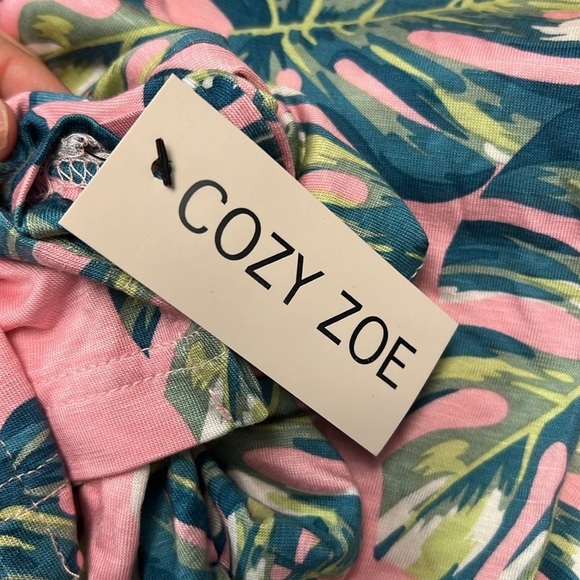Cozy Zoe Women’s Printed Pajama Set - Pants & Shirt Size S - Picture 8 of 8